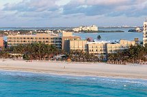 Flamingo Cancun Resort