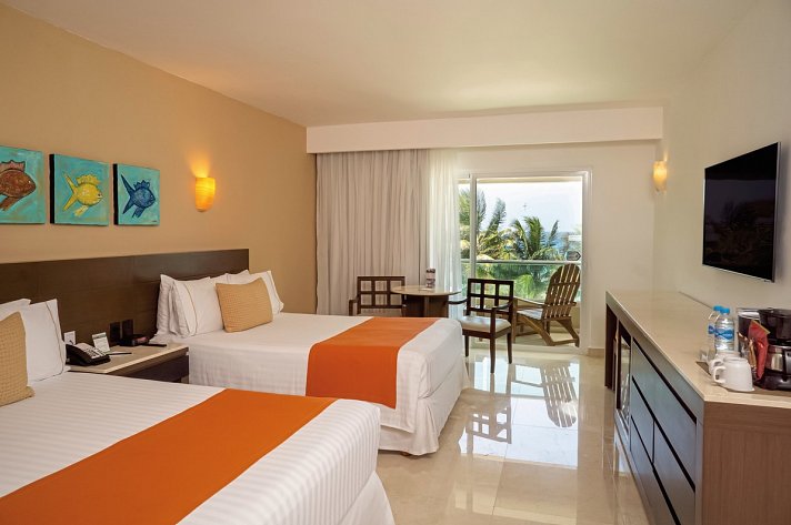 Flamingo Cancun Resort