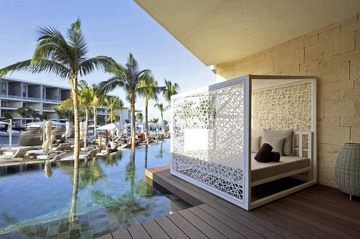 TRS Coral Hotel