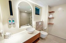 LionsDive Beach Resort - Wohnbeispiel Oceanfront (Zimmercodierung UBO)