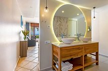 LionsDive Beach Resort - Wohnbeispiel Beachfront Cabana (Zimmercodierung BB1)