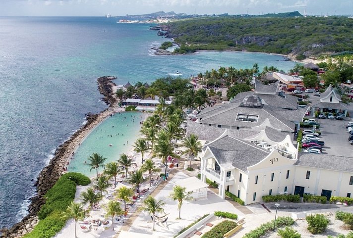 Papagayo Beach Resort