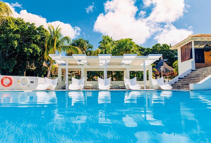 Papagayo Beach Resort