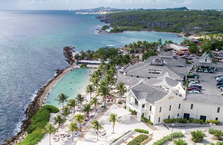 Papagayo Beach Resort