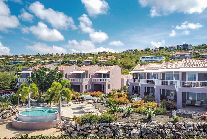 Coral Estate Luxury Resort