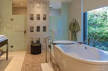 Samabe Bali Suites & Villas - Beispiel Bad 1 Bedroom Ocean Pool Villa (Zimmercodierungen VBO & VBR)