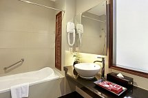 Respati Beach Hotel - Beispiel Bad Deluxe (Zimmercodierung UD1)