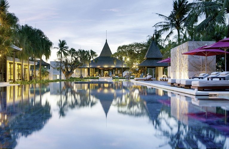 The Royal Santrian Luxury Beach Villas