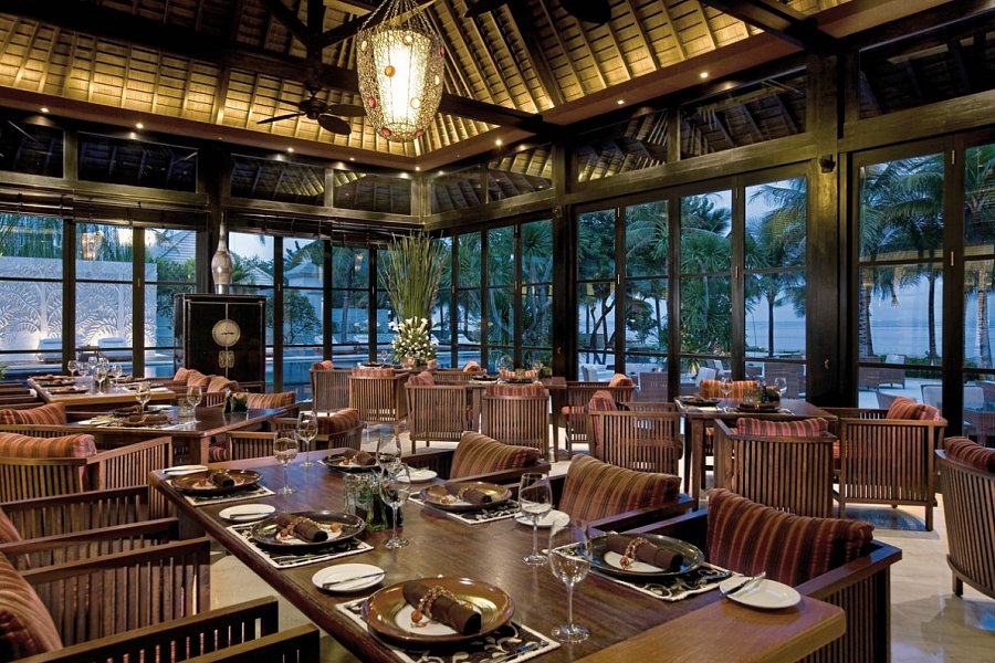 The Royal Santrian Luxury Beach Villas