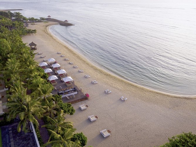 The Royal Santrian Luxury Beach Villas