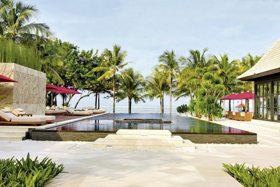 The Royal Santrian Luxury Beach Villas