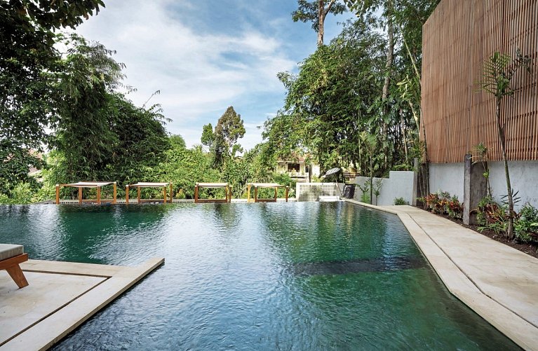 Dinara Ubud
