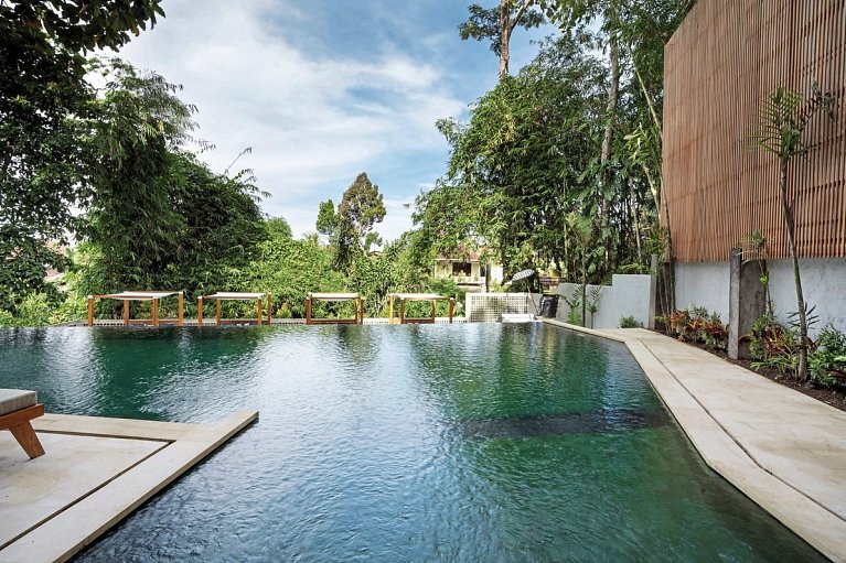 Dinara Ubud