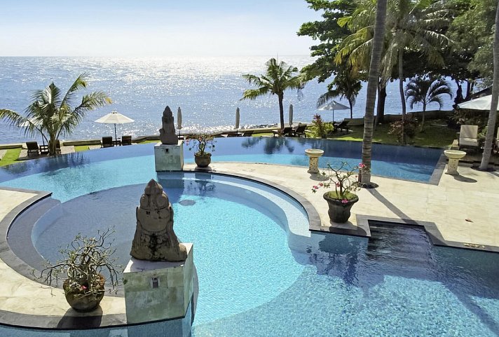 Siddhartha Ocean Front Resort & Spa