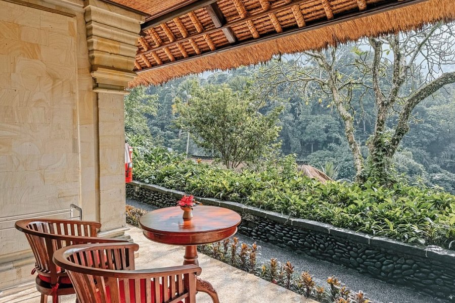 Tjampuhan Hotel & Spa - Beispiel Balkon Premier Raja (Zimmercodierung UM1)