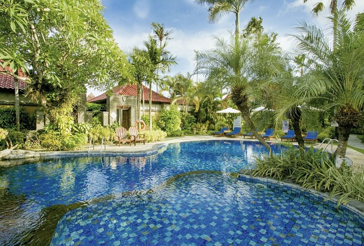 Parigata Villas Resort - Hauptpool
