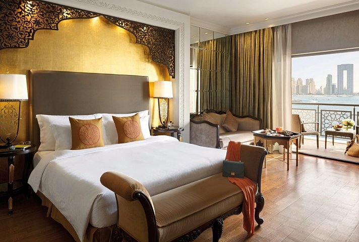 Jumeirah Zabeel Saray - Wohnbeispiel Deluxe King Sea View Room (Zimmercodierungen DDM & UP2)