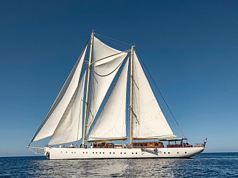 CHRONOS - Segeln unter Palmen - Segelschiff Chronos