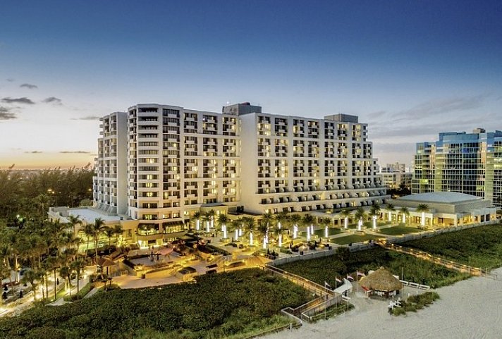 Marriott Harbor Beach Resort & Spa
