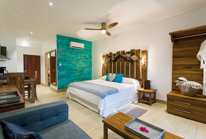 True Blue Bay Boutique Resort - Wohnbeispiel Cocoa Pod Room