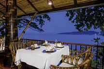 Marina Phuket Resort - Restaurant On the Rock