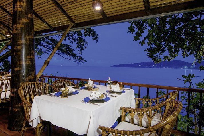 Marina Phuket Resort - Restaurant On the Rock