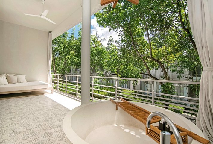 SALA Phuket Mai Khao Beach Resort - Wohnbeispiel Deluxe Balcony (Zimmercodierung UD2)