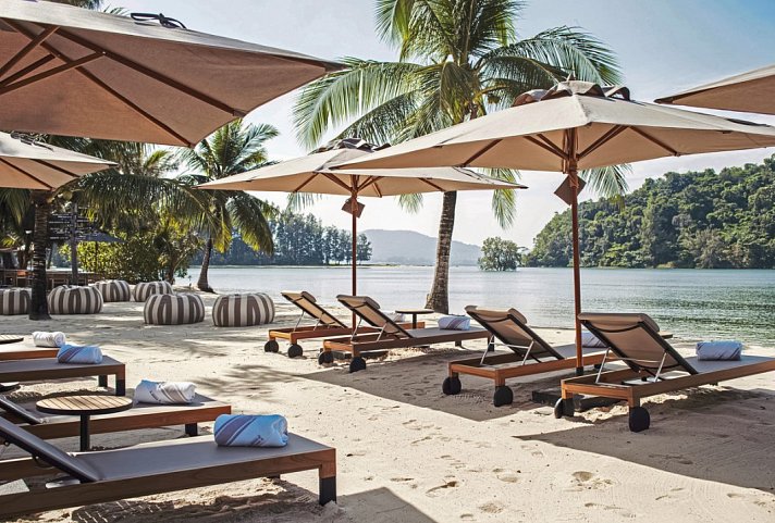 Anantara Phuket Layan Resort