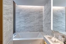 Twinpalms MontAzure Phuket - Badbeispiel Grand Azure Suite (Zimmercodierung WB2)