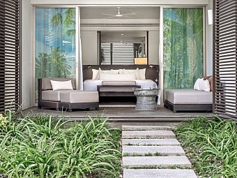 Twinpalms Surin Phuket Resort - Wohnbeispiel Palm Premium (Zimmercodierung UM1)