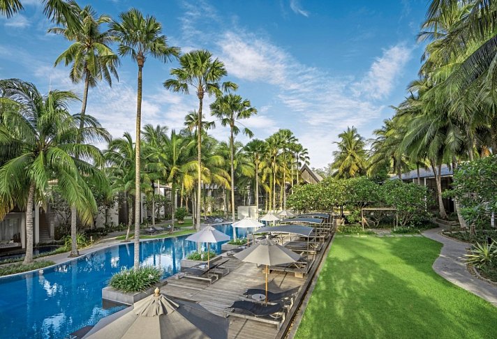 Twinpalms Surin Phuket Resort