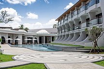 Amora Beach Resort Phuket - Wohnbeispiel Amora Superior Pool Side (Zimmercodierung US4)