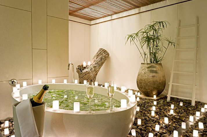 The Sarojin - Pool Residence (Zimmercodierungen UBG & UB1)