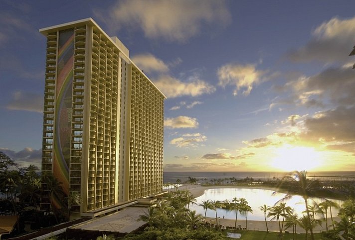 Hilton Hawaiian Village Waikiki Beach Resort
