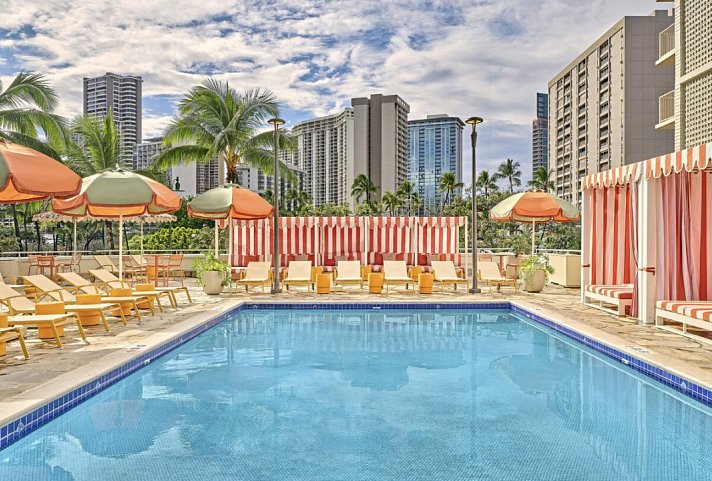 The Ambassador Hotel of Waikiki, Tapestry Collection by Hilton