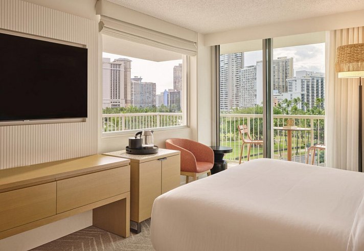 The Ambassador Hotel of Waikiki, Tapestry Collection by Hilton