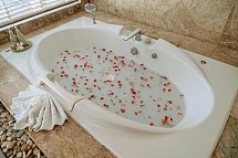 Railay Bay Resort & Spa - Badbeispiel Luxury Suite Pool Villa (Zimmercodierung WB1)