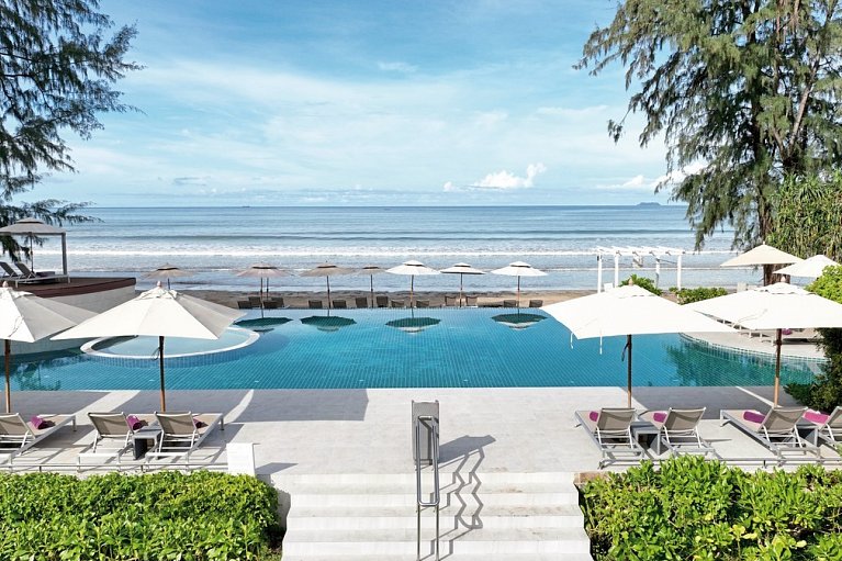 Twin Lotus Resort & Spa