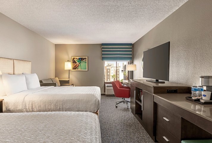 Hampton Inn Tropicana - Wohnbeispiel 2 Queen (Zimmercodierung UG4)