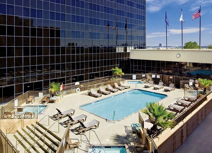 Hilton Los Angeles Airport