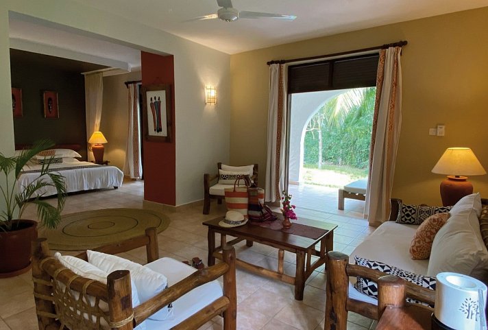 Pinewood Beach Resort & Spa