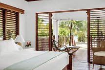 Couples Swept Away - Wohnbeispiel Beachfront Suite (Zimmercodierung J9O)