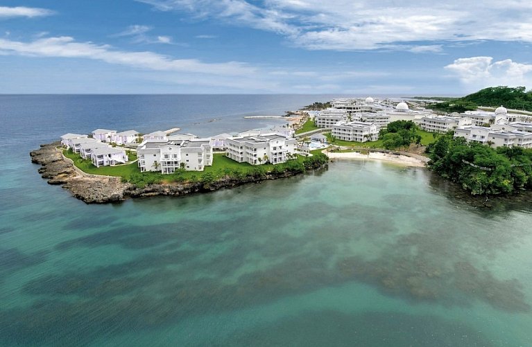 Grand Palladium Lady Hamilton Resort & Spa