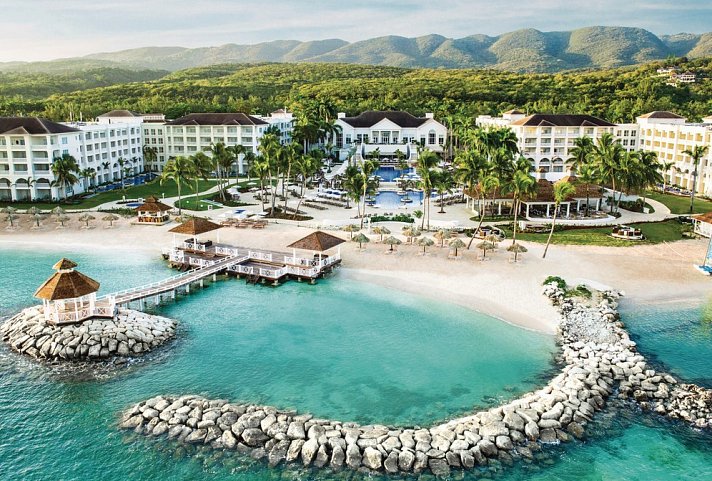 Hyatt Ziva Rose Hall