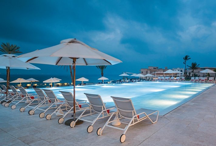Crowne Plaza Muscat