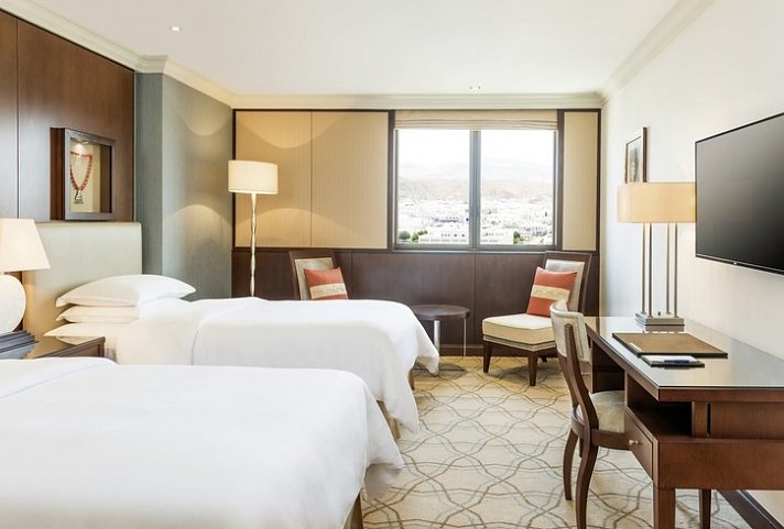 Sheraton Oman Hotel - Wohnbeispiel Deluxe (Zimmercodierung UD1)