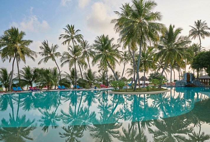 Villa Park Sun Island