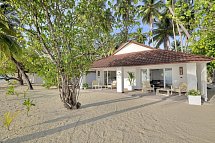 Diamonds Thudufushi - Wohnbeispiel Beach Front Suite (Zimmercodierung WB2)