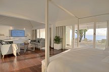 Diamonds Thudufushi - Wohnbeispiel Beach Front Suite (Zimmercodierung WB2)