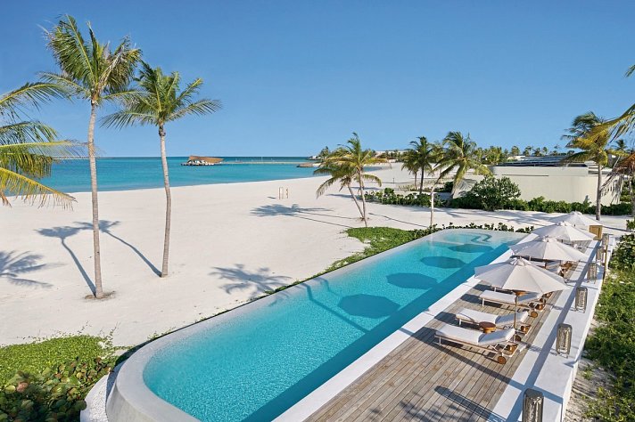 Centara Grand Lagoon Maldives